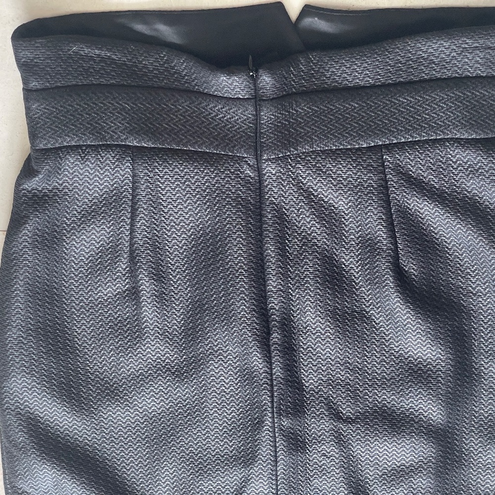 AUTHENTIC ARMANI COLLEZIONI High-Waistd Skirt with front pleat